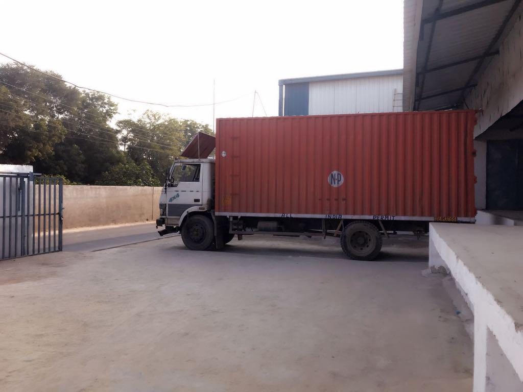 Docking bay with 40ft container